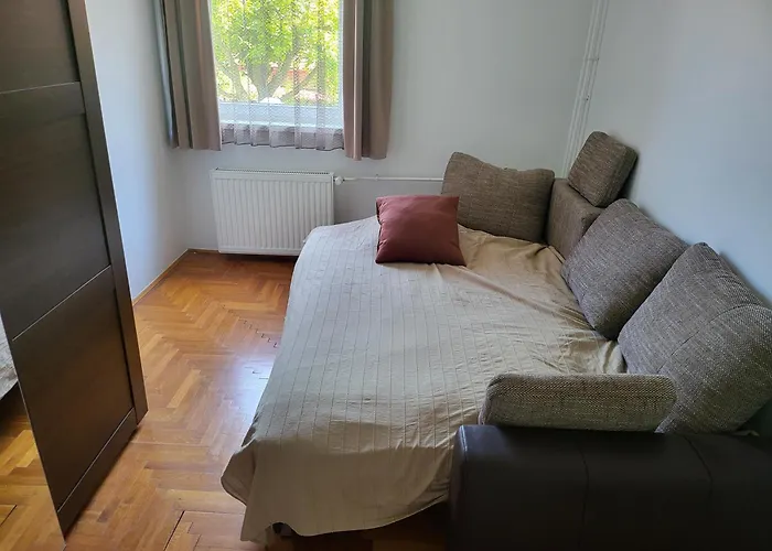 Kali Medence Kapuja 1