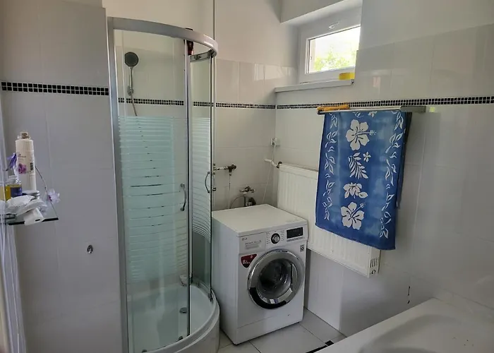 Kali Medence Kapuja 1 * Zánka