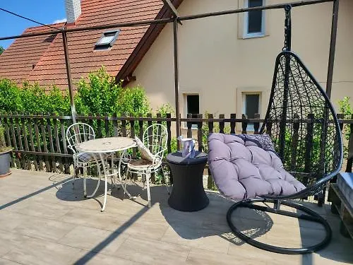 Kali Medence Kapuja 1